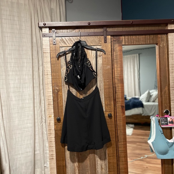 B. DARLIN, size 5/6, black two piece - Picture 2 of 3